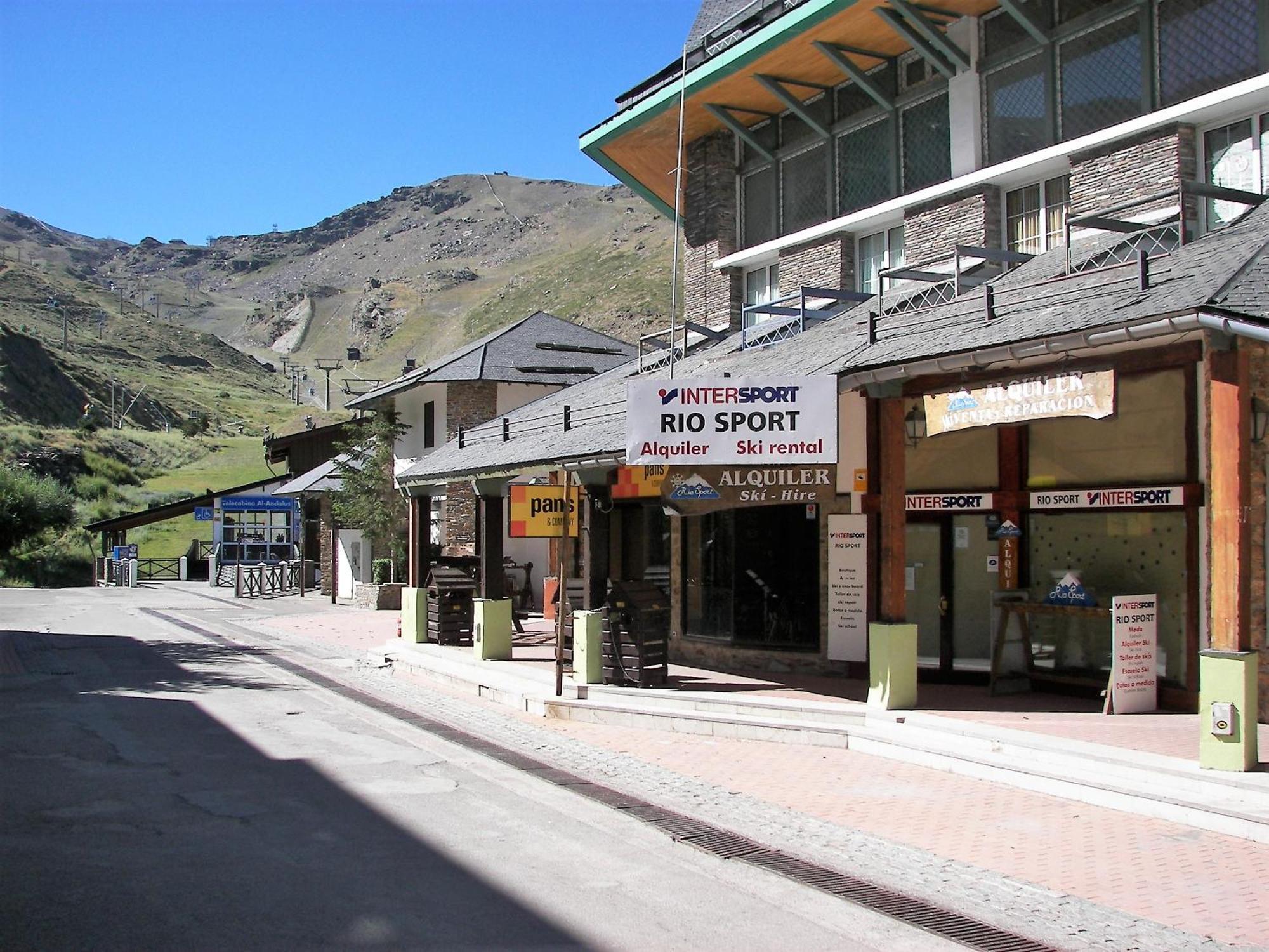 Ski & Snow Apartmentos By Todosierranevada - Plaza Principal Junto A Los Telecabinas シエラネバダ エクステリア 写真